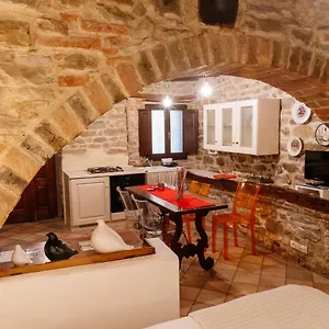 Apartment Borgo Di Oliveto - Con Cucina, Civitella in Val di Chiana